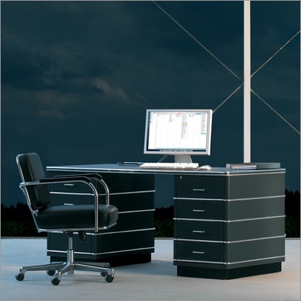 Classic Line 229 Desk by Müller