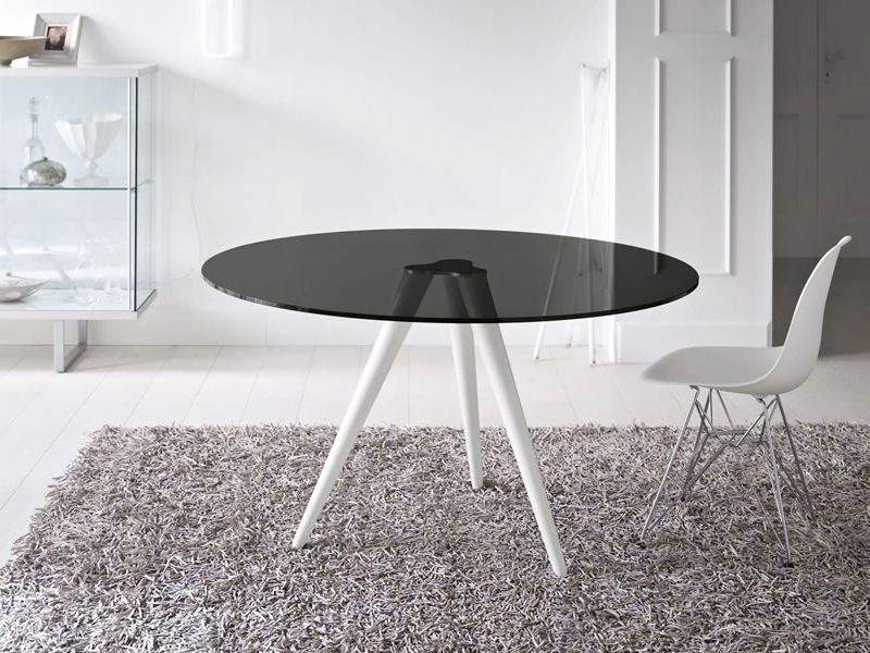 Unity Round Table by Tonelli Design