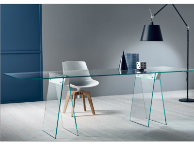 Kasteel Table by Tonelli Design