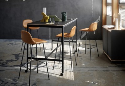 Mutto Base High Breakfast Dining Table with Castors