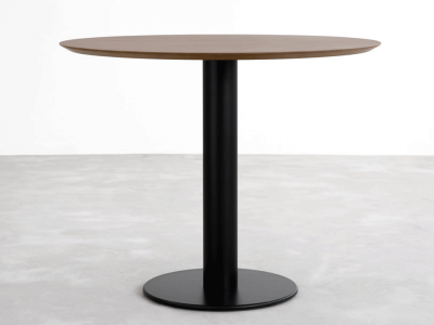 Zero Round Pedestal Table by Stua