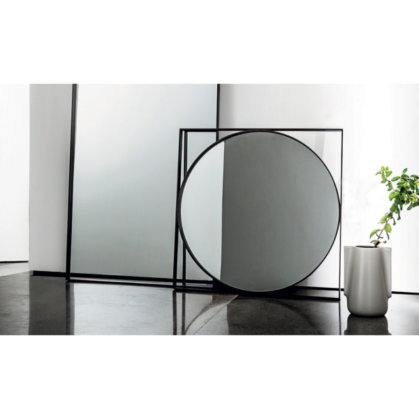 Sovet Italia Visual geometric mirror