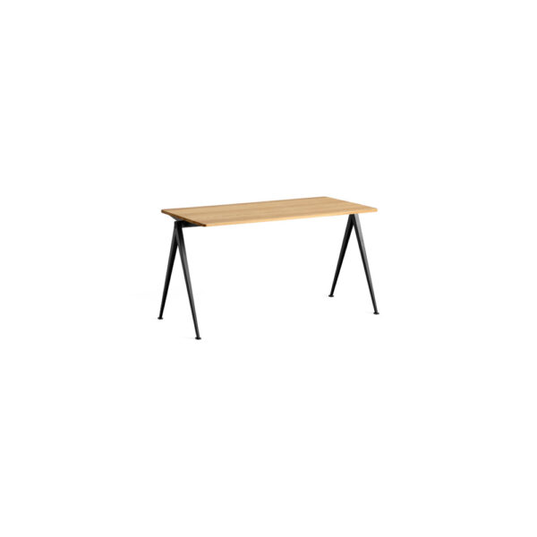 Hay Pyramid Table 01