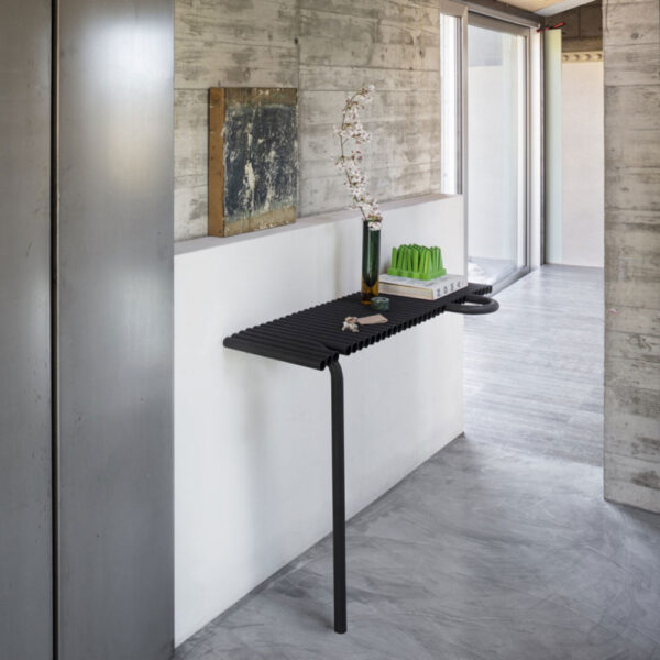 Mogg Pipelines Console Table