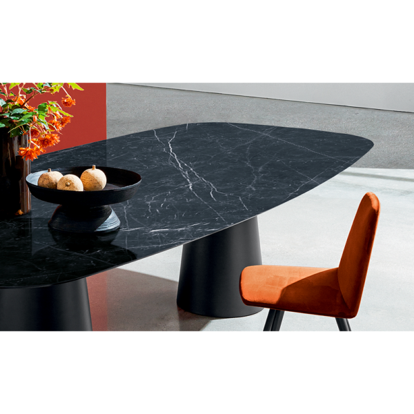 Sovet italia totem two base dining table