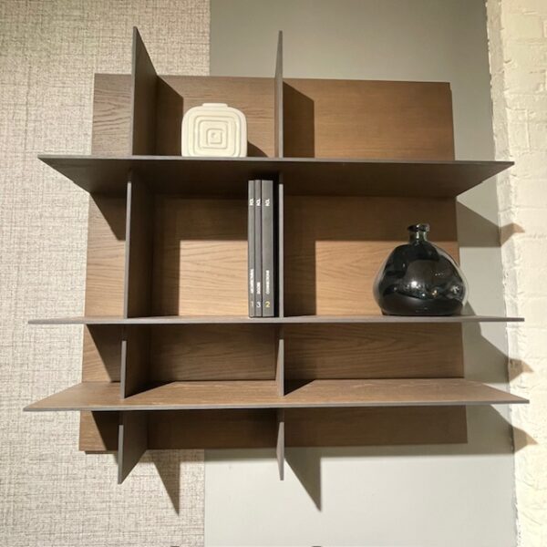 Movida bookshelf