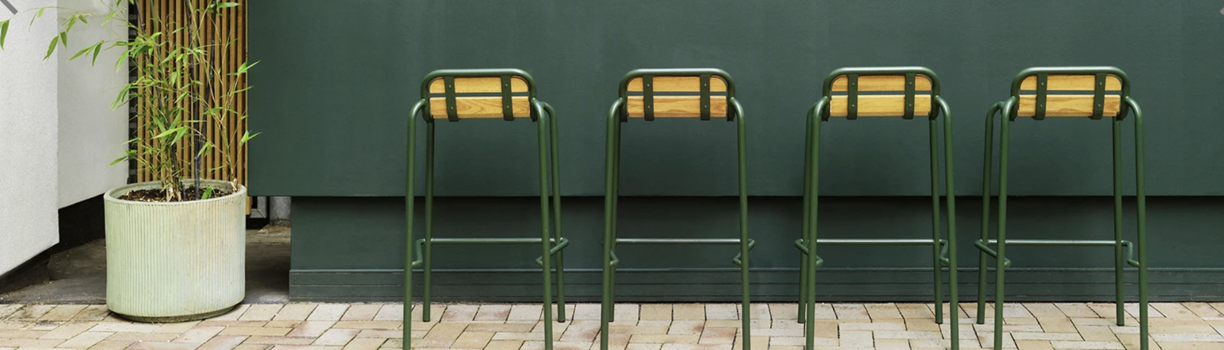 urbansuite_outdoor_barstools_1