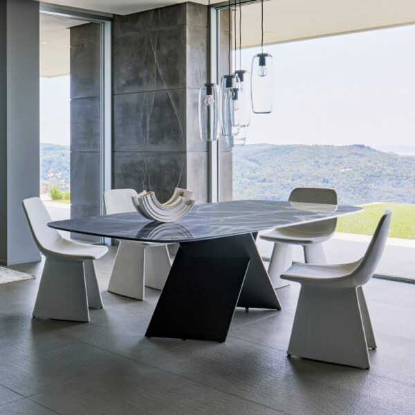 Bonaldo Ax dining table