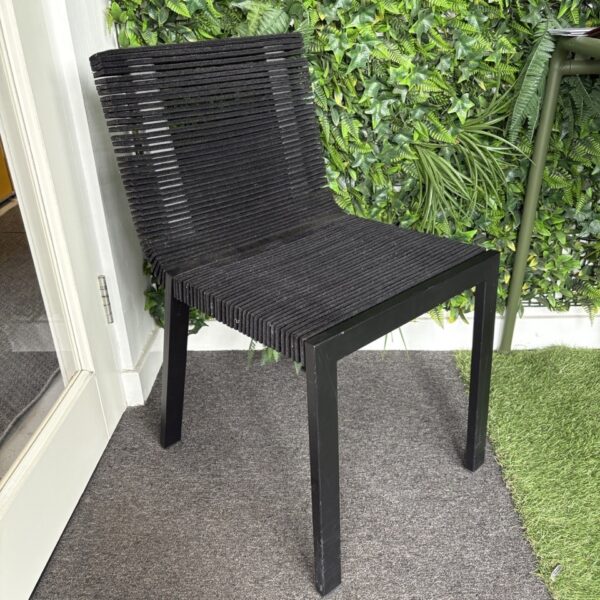 Lago Steps chair black